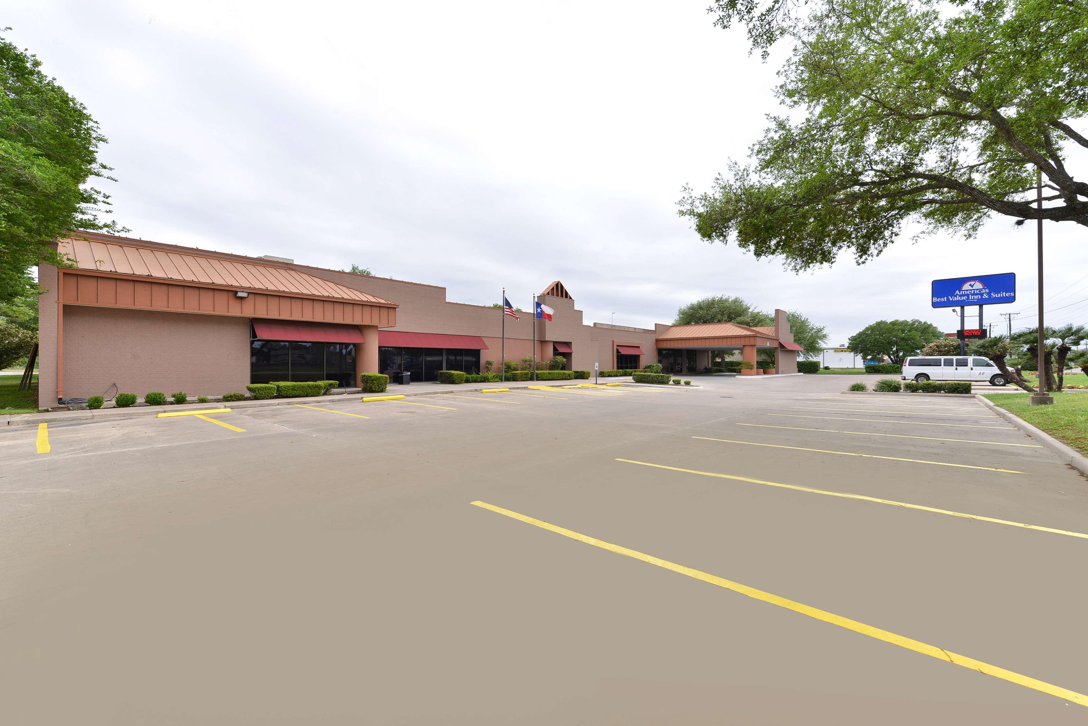 Americas Best Value Inn&Suites Victoria Exterior foto